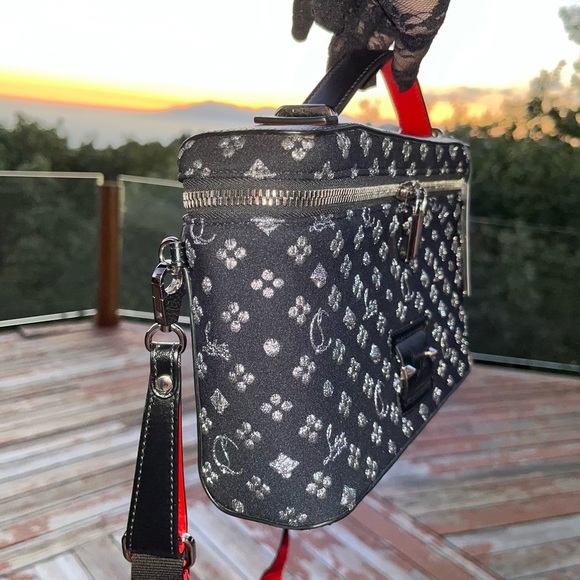 Louboutin: Loubinthesky Kypipouch Calfskin Messenger Tote Crossbody Bag - Picture 10 of 17